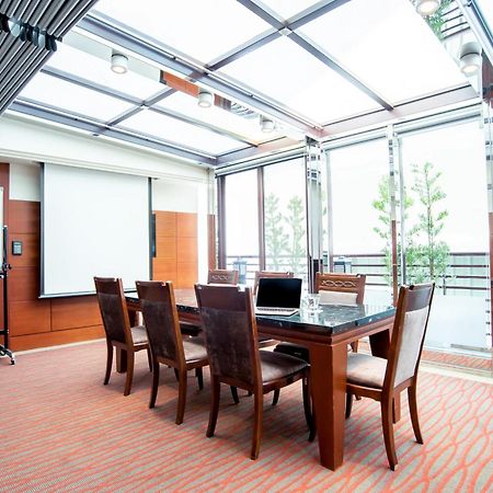 Hotel Dion Taichung Buitenkant foto