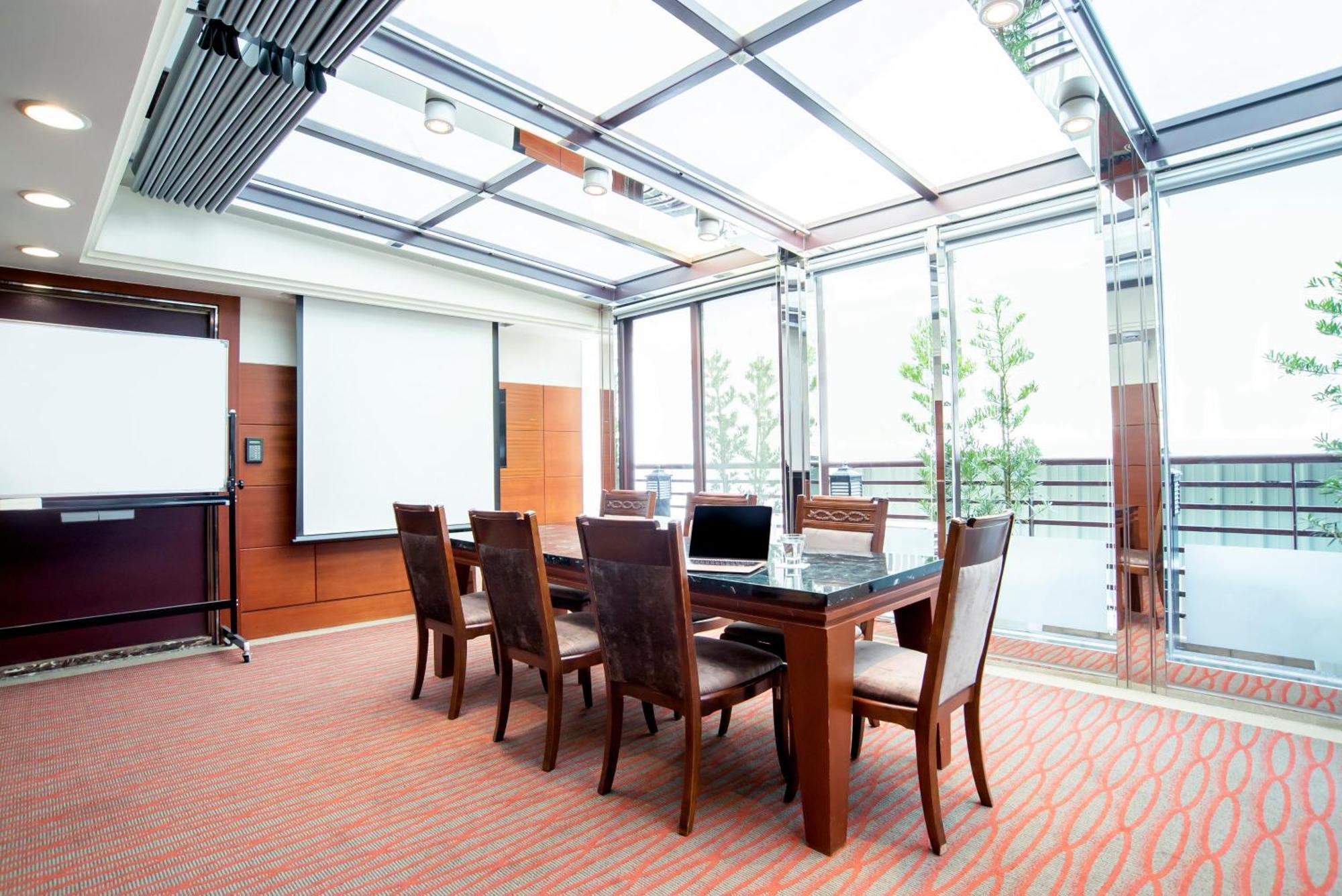 Hotel Dion Taichung Buitenkant foto