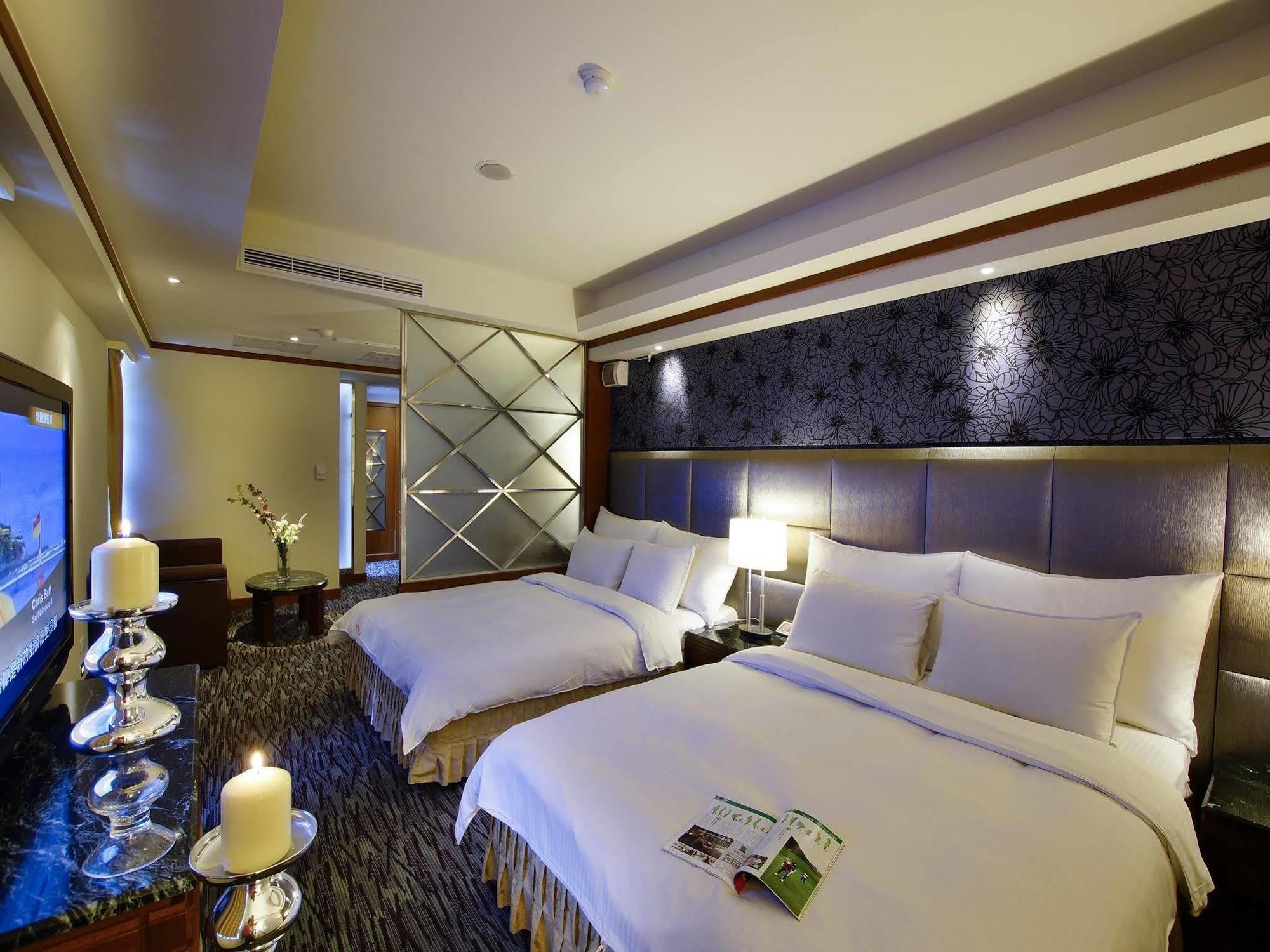 Hotel Dion Taichung Buitenkant foto